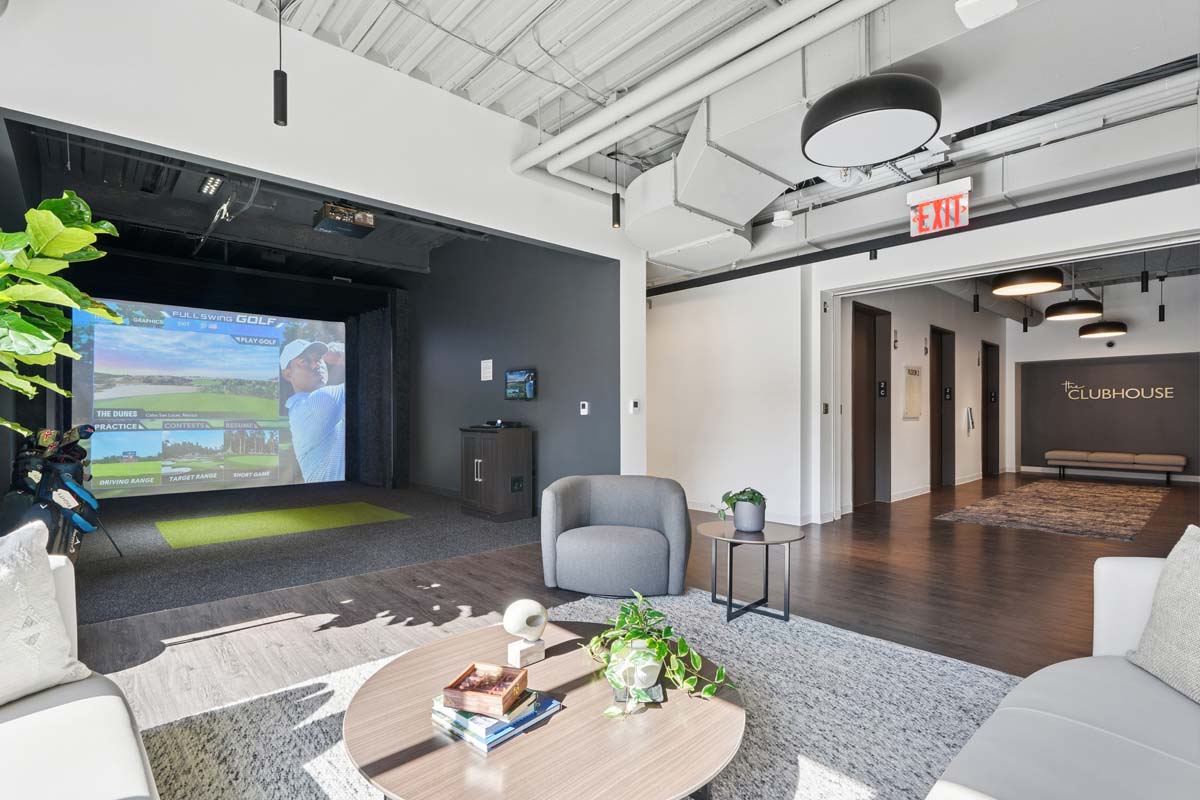 116 Huntington Amenity Center 1